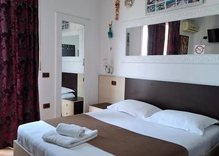 Artenisi\'S Sea Side Rooms