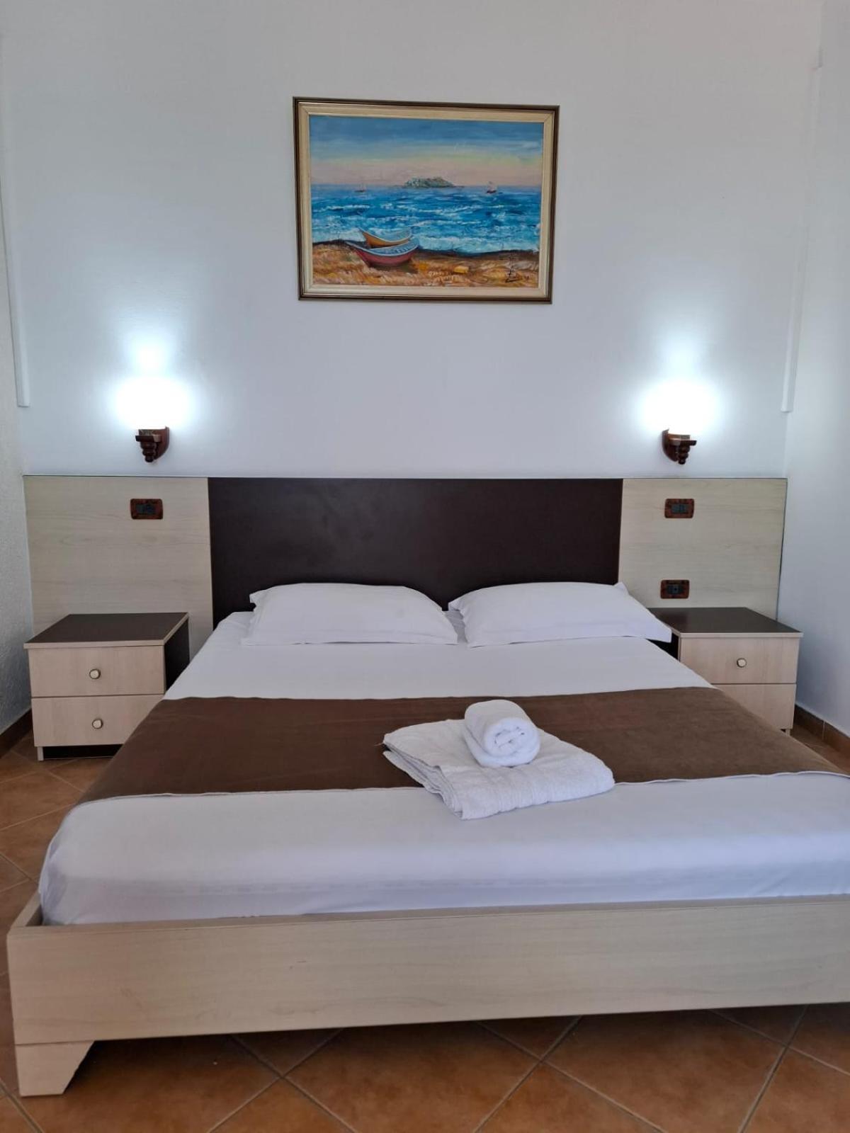 Artenisi's Sea Side Apartment